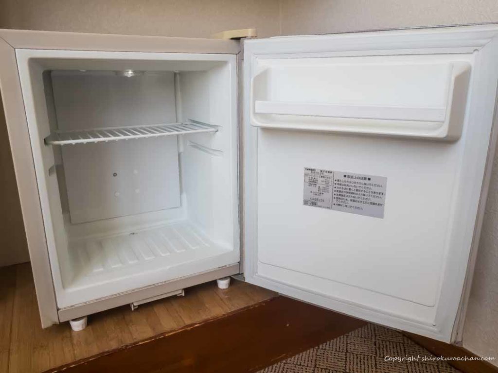Hotel Hawaiians Refrigerator