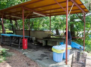 motosu-lake-side-auto camp-site kitchen