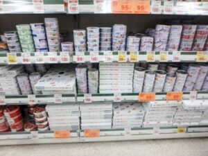 沖縄のスーパーのツナ缶