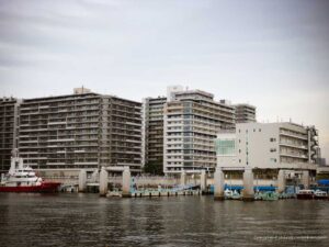 豊海水産ふ頭からみた晴海フラッグ